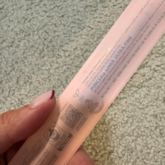 🖤 e.l.f. Ultra-Fine Eyeliner – Black (Brand New & Sealed) 🖤 - Picture 4 of 4